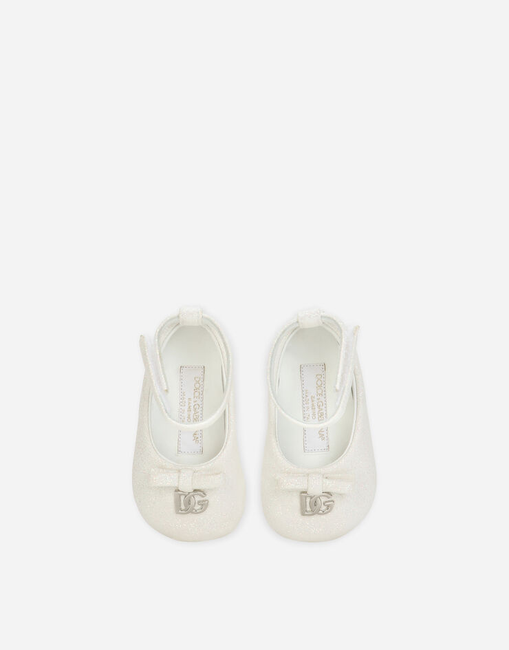 Dolce&Gabbana حذاء باليه لامع أبيض DK0065AQ836