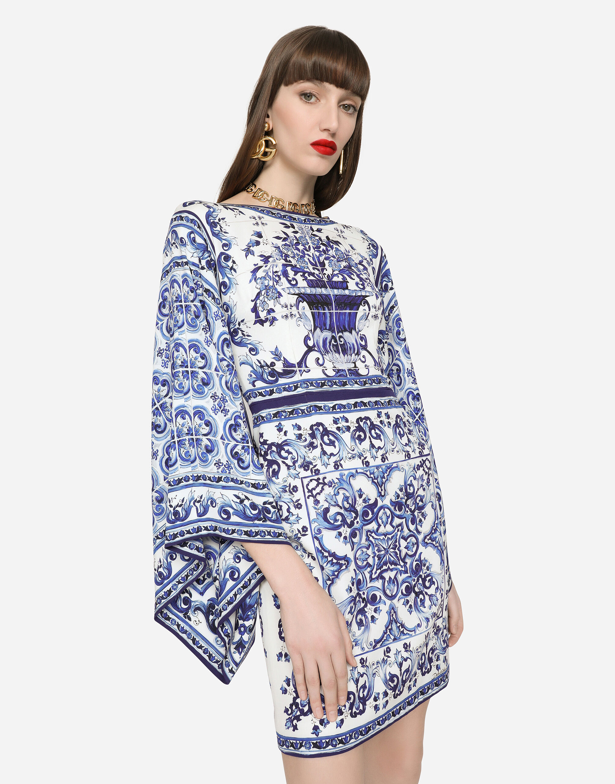 【DOLCE＆GABBANA】マジョリカプリント シャルムーズ ドレス マルチカラーのウィメンズ ショートドレス シャルムーズ