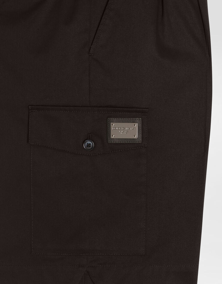 Dolce&Gabbana Bermuda cargo en gabardine stretch avec plaquette à logo Bleu GW3JATFUFJR