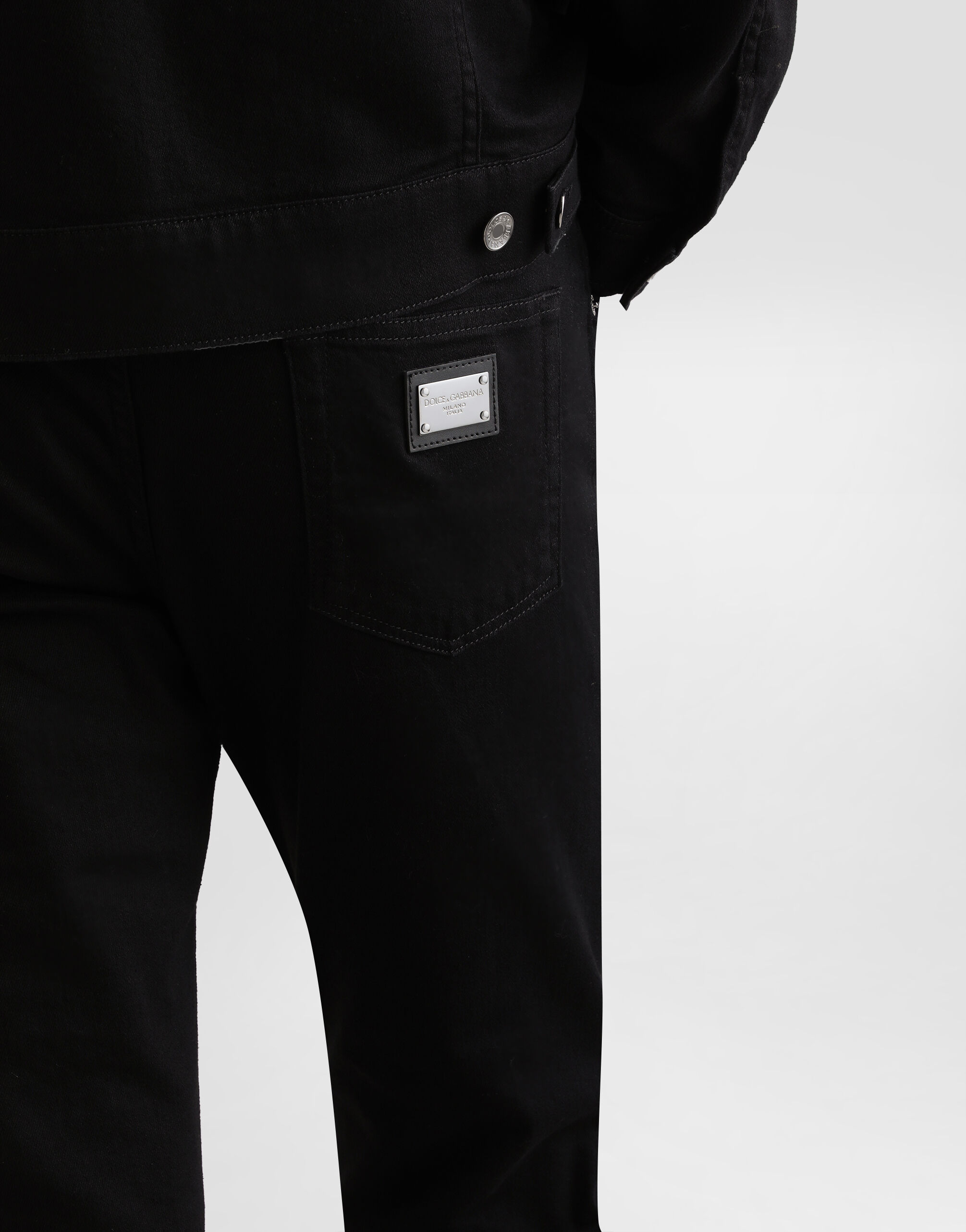 Cotton cargo pants with branded tag in Black for Men