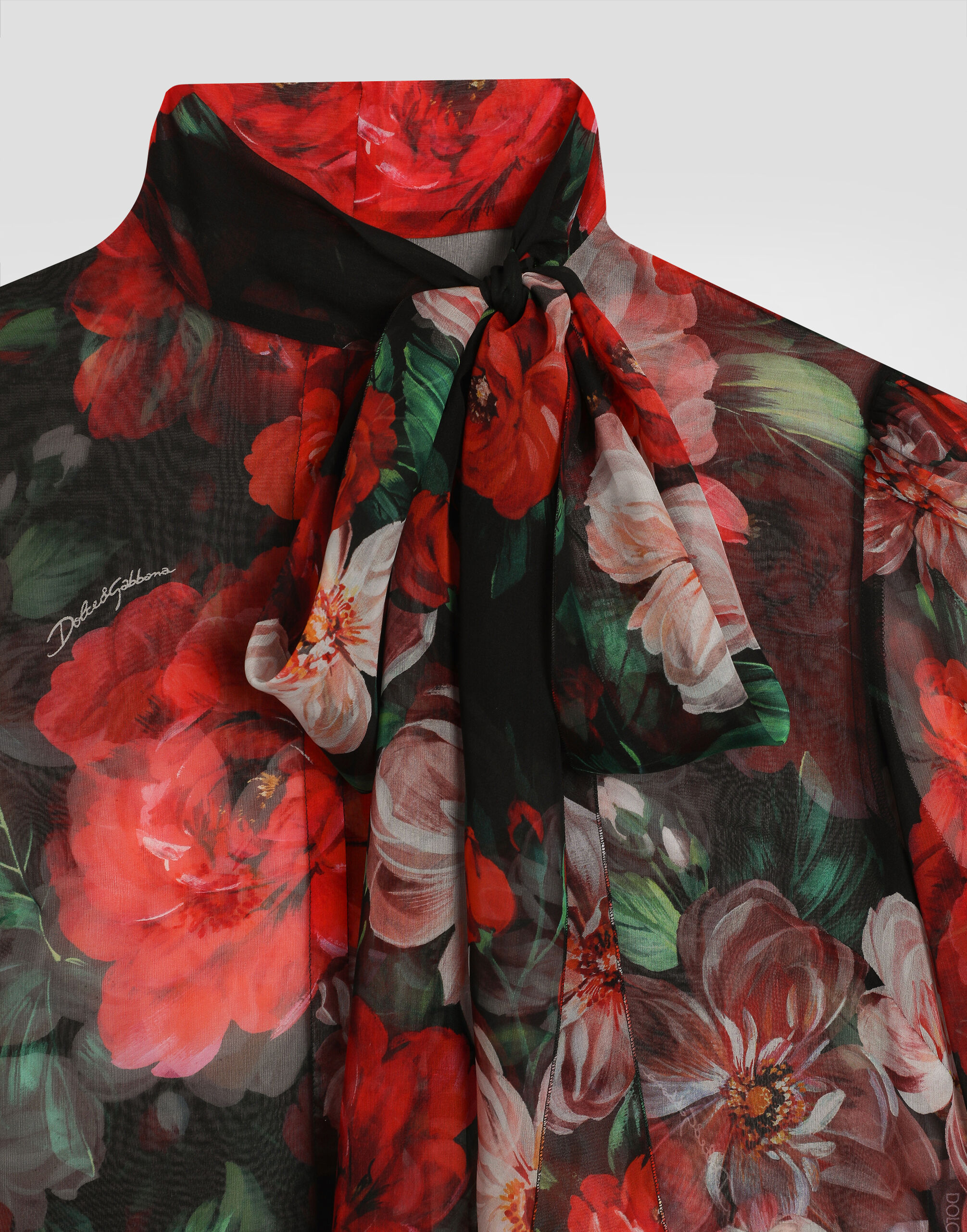 Chiffon pussy-bow shirt with floral print in Print for Women