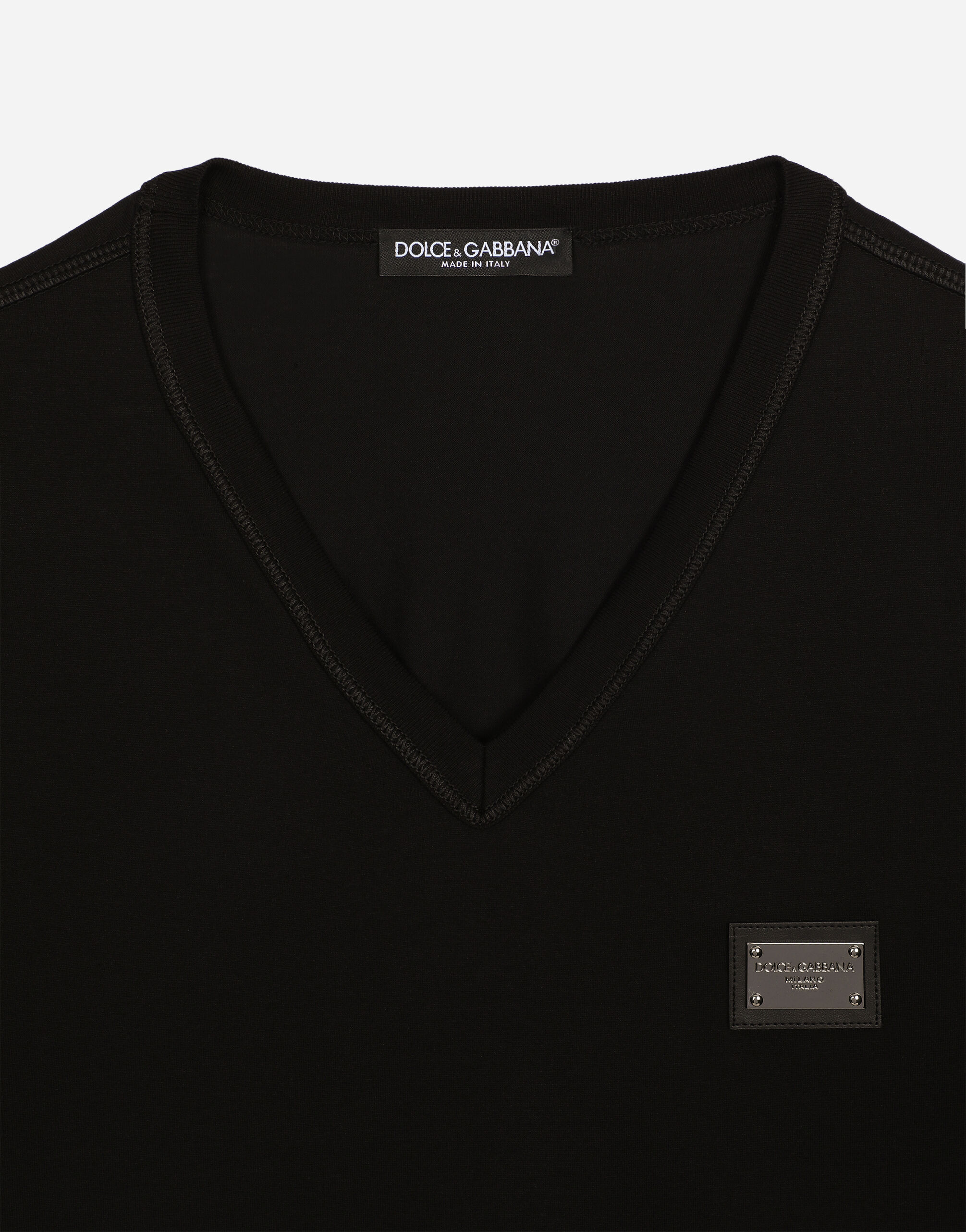 Dolce and gabbana v neck t shirt hotsell