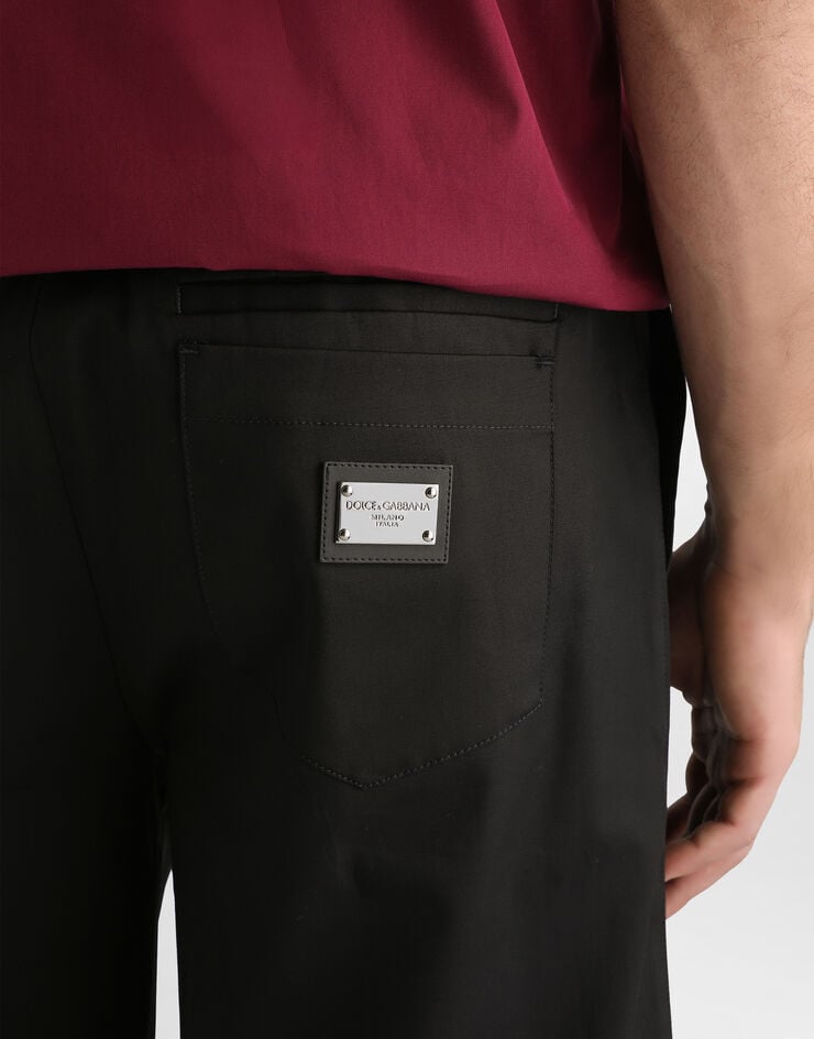 Dolce & Gabbana Bermuda en coton stretch avec plaquette à logo Dolce & Gabbana Bermuda en coton stretch avec plaquette à logo Noir GVC4HTFUFMJ