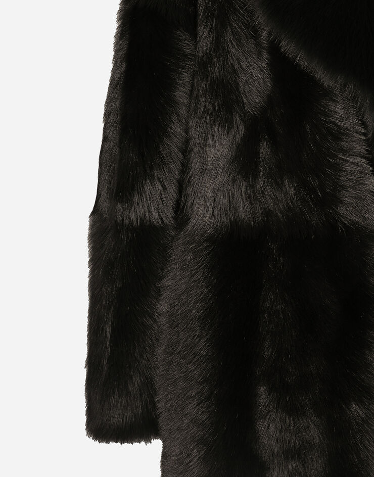 Dolce & Gabbana Einreihiger Mantel aus Schaffell Schwarz F0W2DFFUP9B