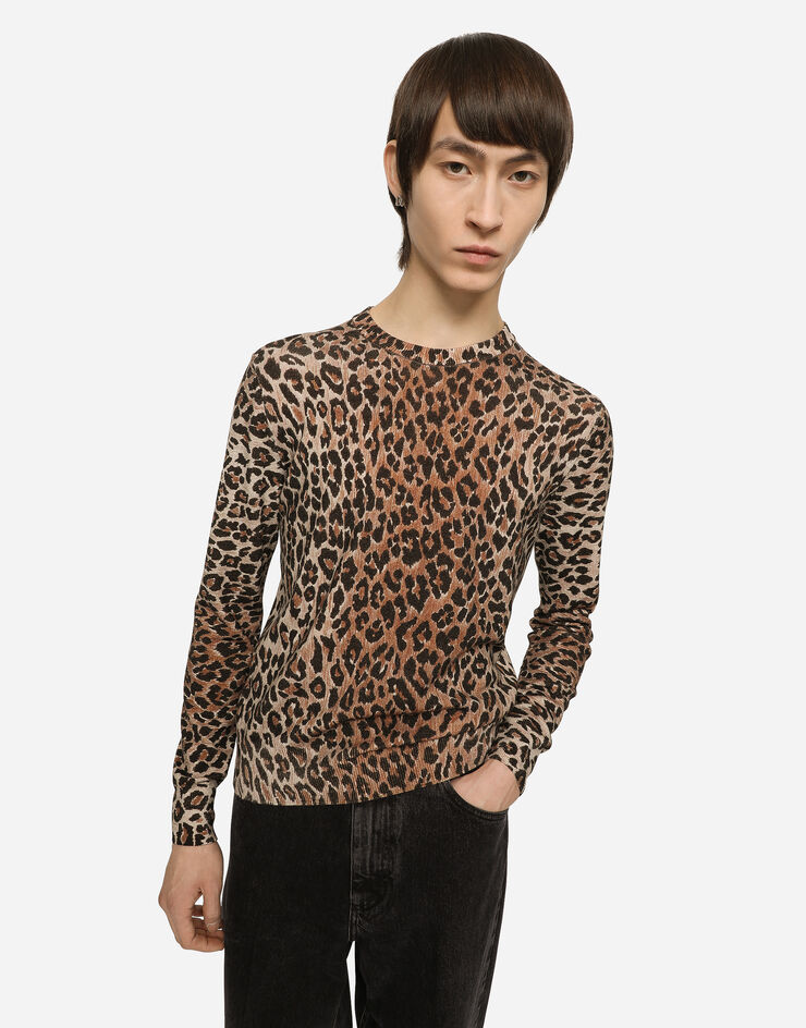 Dolce & Gabbana Jersey de cuello redondo de lana con estampado de leopardo Estampado Animalier GXP80TJAHJN