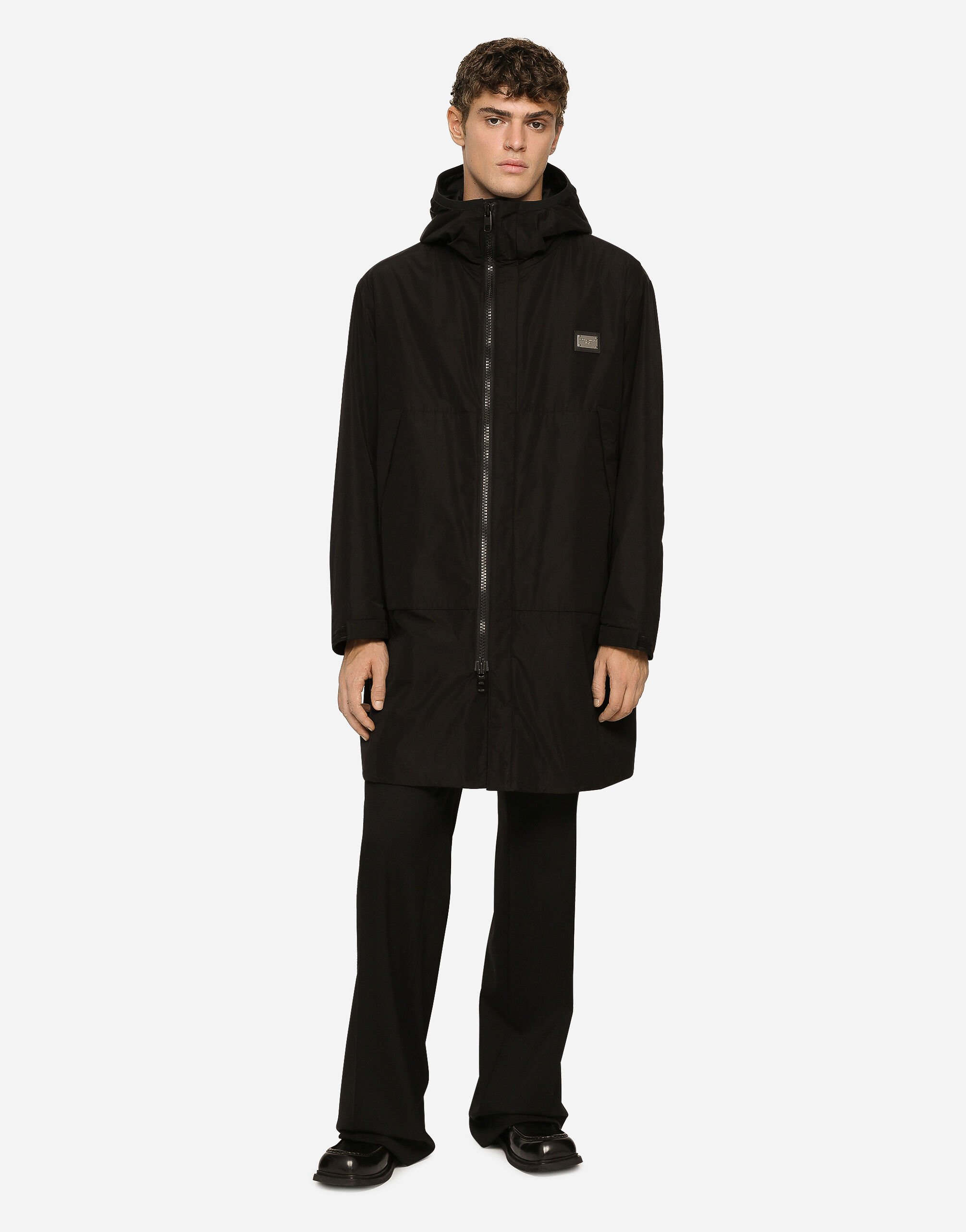 Nylon parka with hood and branded tag en Noir de Hombre Dolce Gabbana