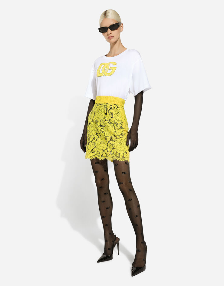 Dolce & Gabbana Mini-jupe en dentelle cordonnet florale à logo Jaune F4B7LTHLM7L