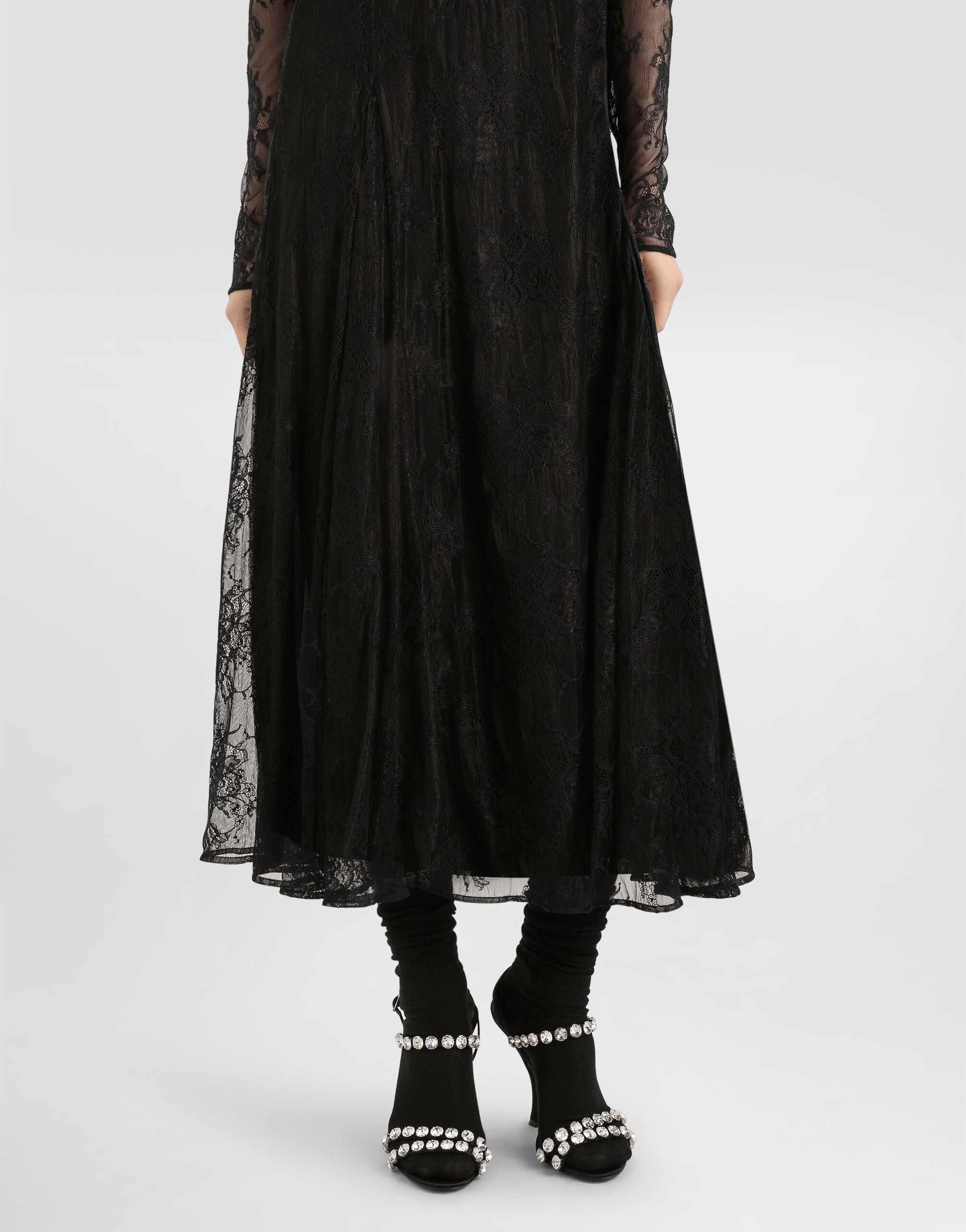 Chantilly lace dress - thumbnail 4