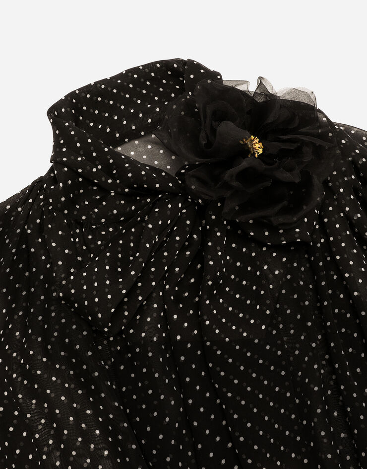 Dolce & Gabbana Langes Kleid aus Seidenchiffon Punkteprint mit Schleife und Blume am Kragen Print F6JGYTIS1S1
