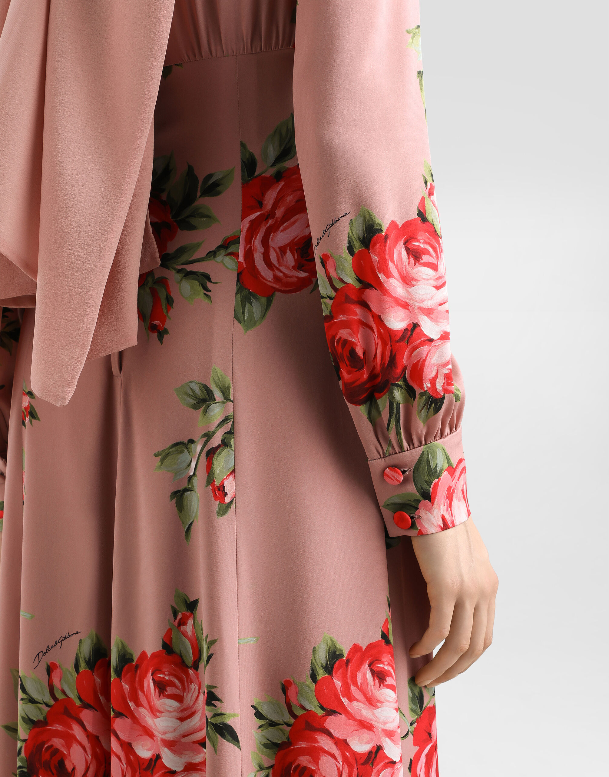 Dolce & Gabbana 花柄長袖ドレス Multicolorのウィメンズ Rose bouquet-print charmeuse long dress
