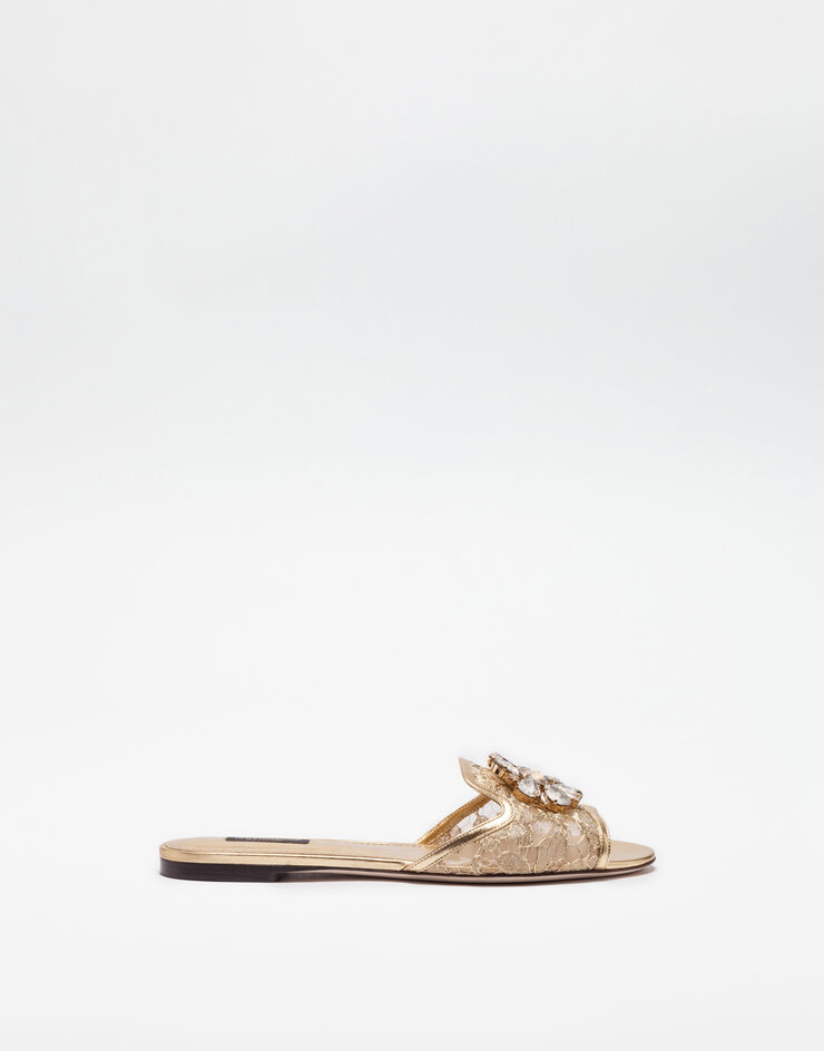 Dolce & Gabbana Sandalias rainbow de encaje lúrex con broche Dorado CQ0023AE637
