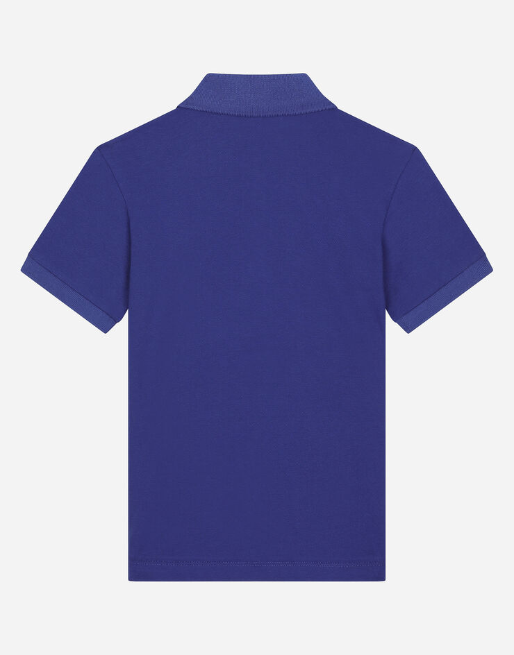 Dolce & Gabbana قميص بولو بيكيه ببطاقة شعار أزرق L4JTGWG7M4T