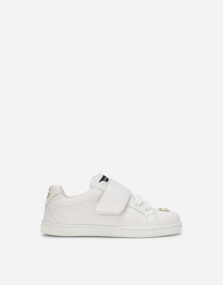 Dolce & Gabbana Calfskin sneakers with metal DG logo Blanco D11095AY437