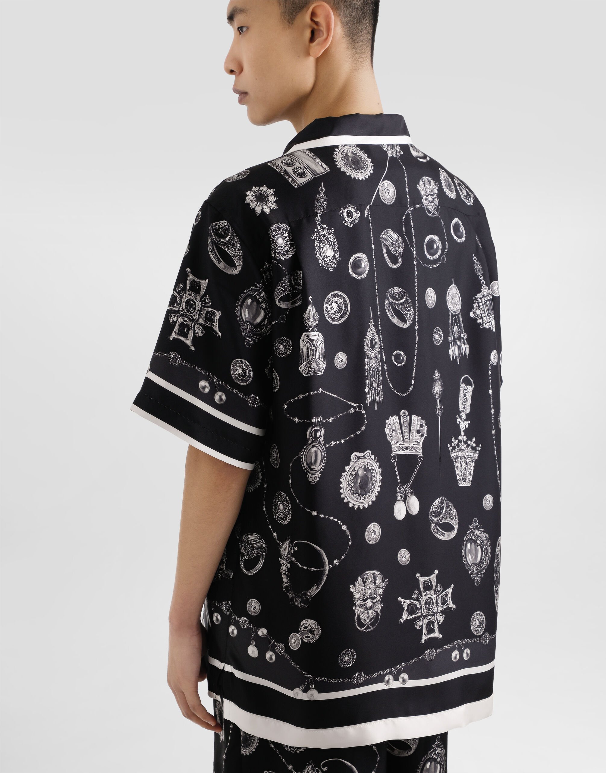 Medal-print hawaii silk twill shirt in Print for Men Medal-print hawaii silk twill shirt in Print for Men