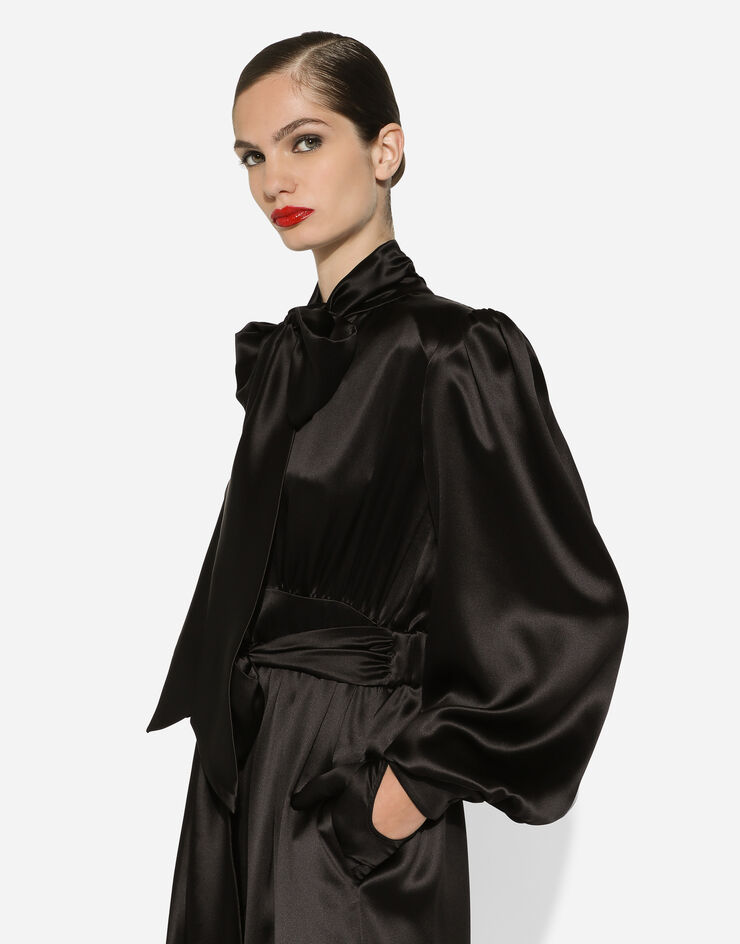 Dolce & Gabbana Vestido largo en raso de seda con abertura delantera Negro F6JNSTFU1NU