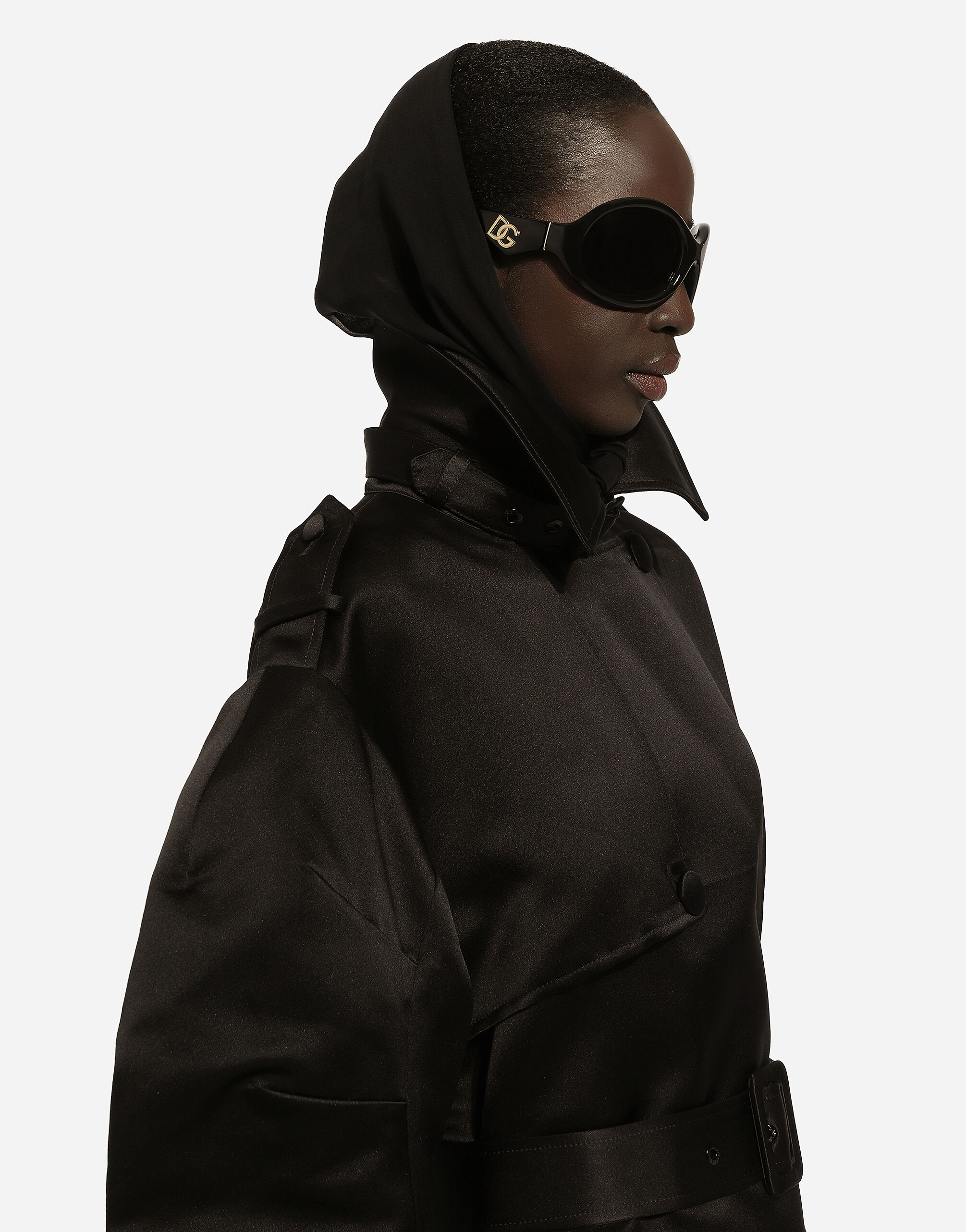Duchesse trench coat with gathered sleeves in Black for Women