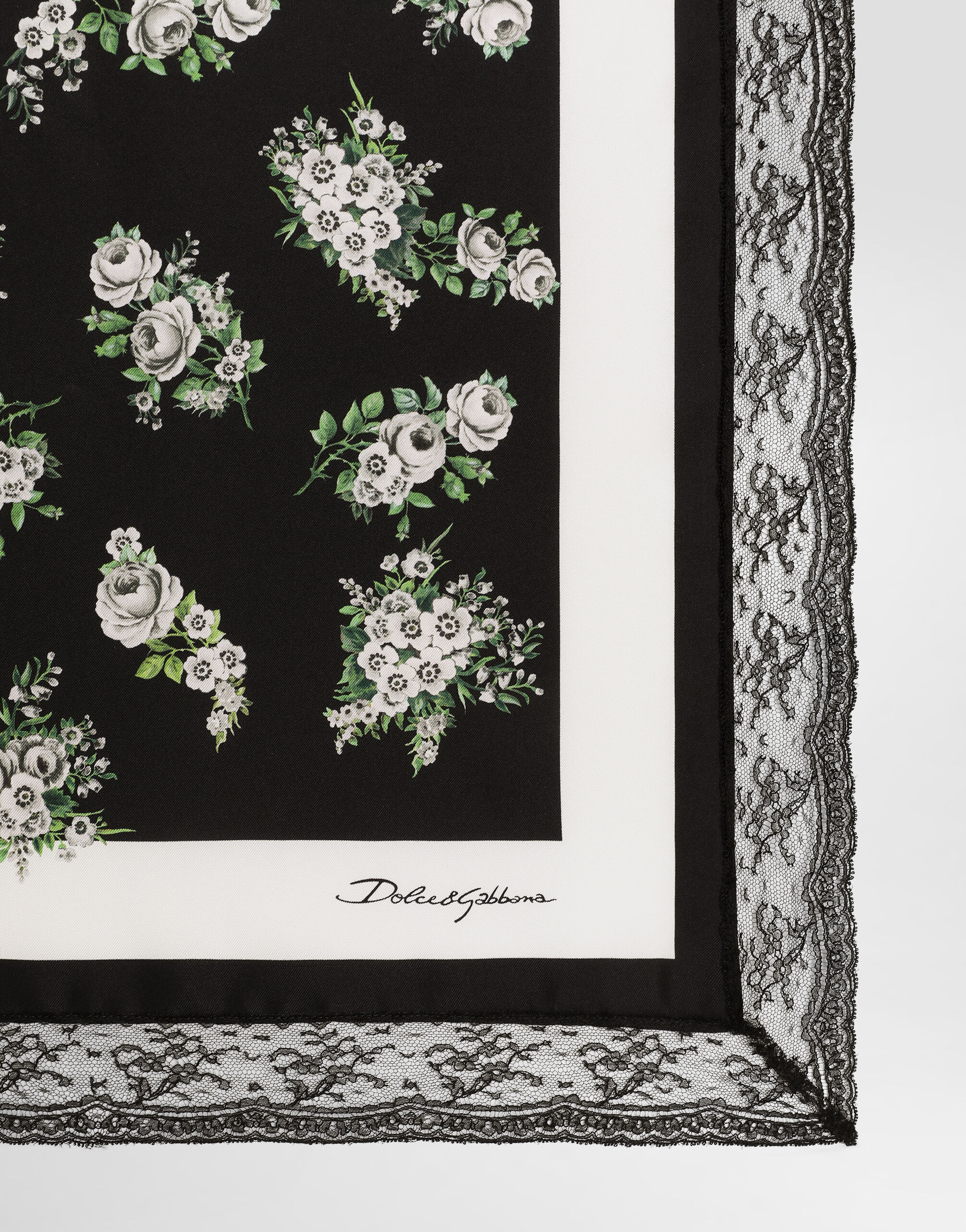 90x90 small flower bouquet-print silk twill scarf with lace insert
