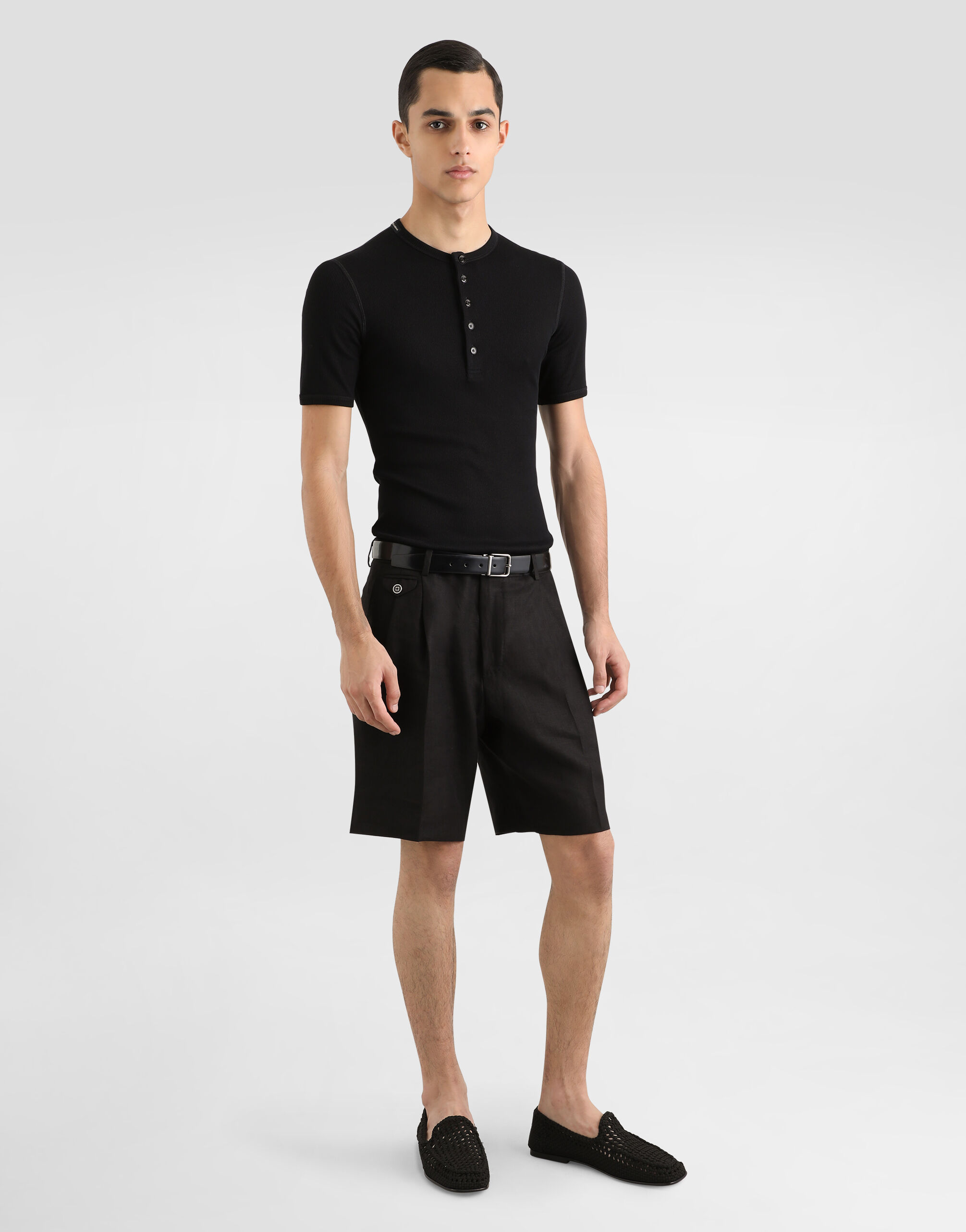 【Dolce & Gabbana】ファインリブ グランダッドネック Tシャツ ブラックのメンズ Fine-rib cotton granddad-neck T-shirt