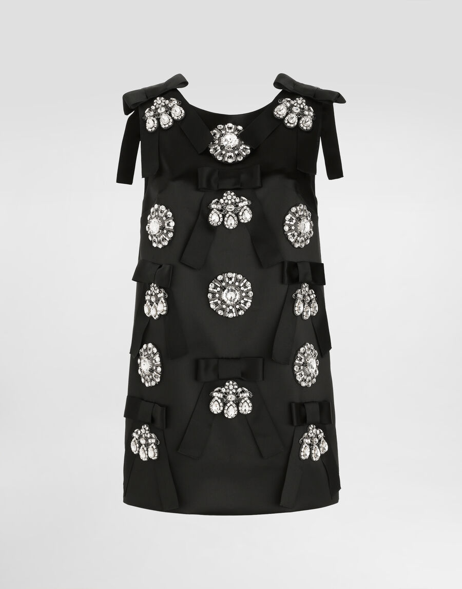 Dress with embroidery
