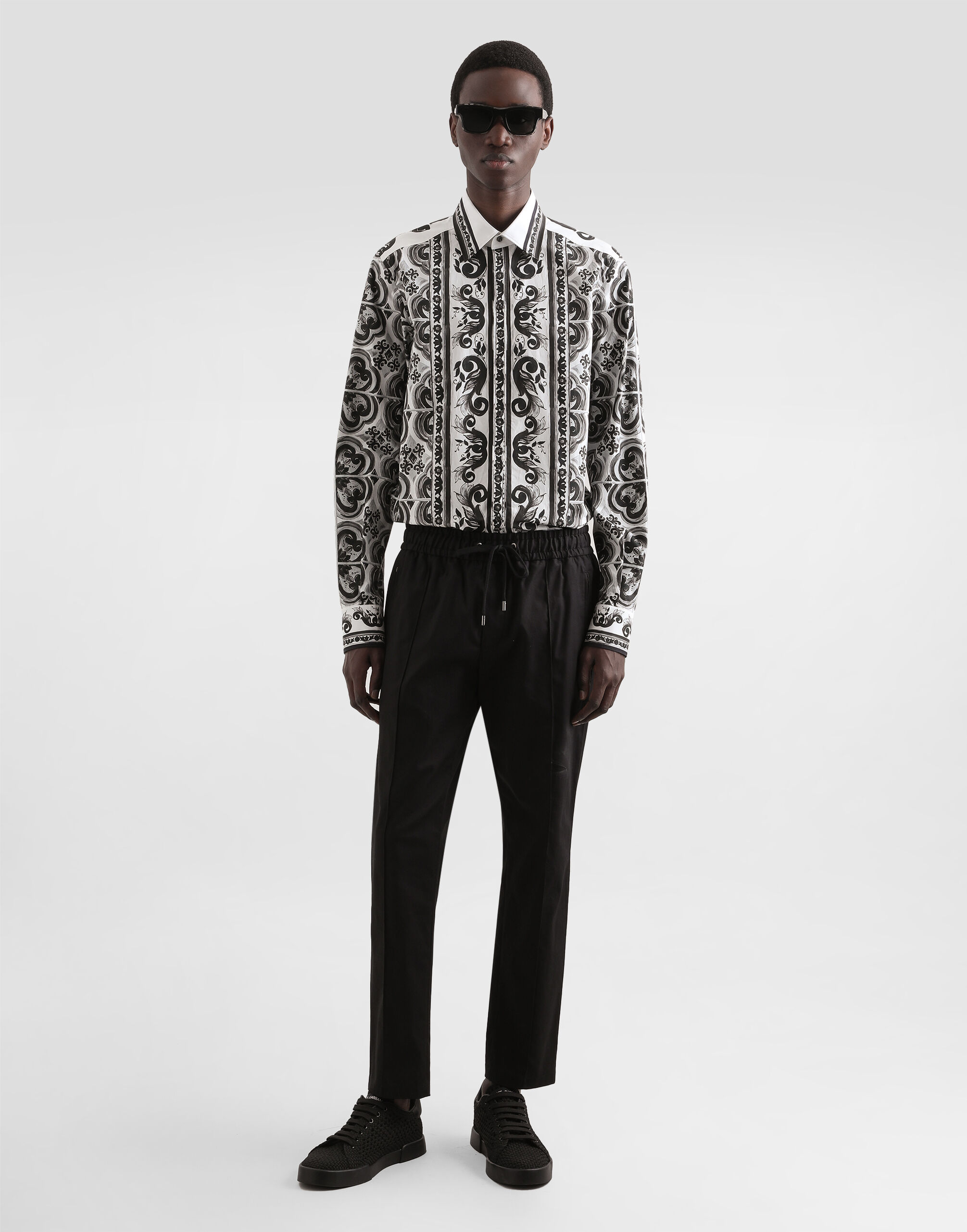 ブラックのメンズ コットンギャバジン ジョギングパンツ