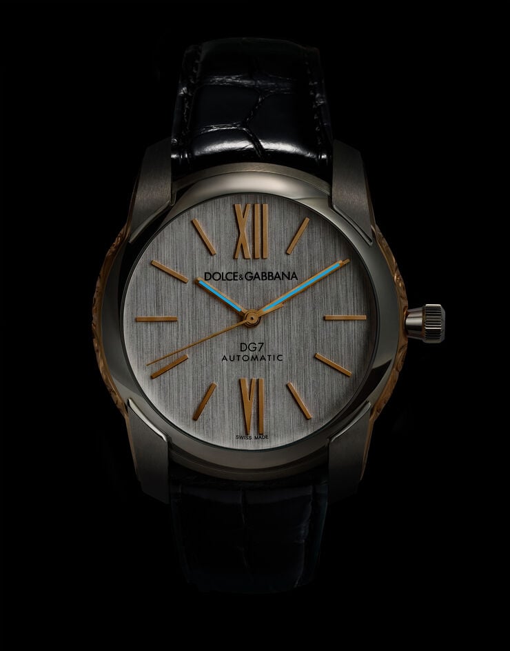 Dolce & Gabbana Reloj DG7 en acero con laterales grabados en oro Dolce & Gabbana Reloj DG7 en acero con laterales grabados en oro Plateado/Negro WWEE1MWWS10