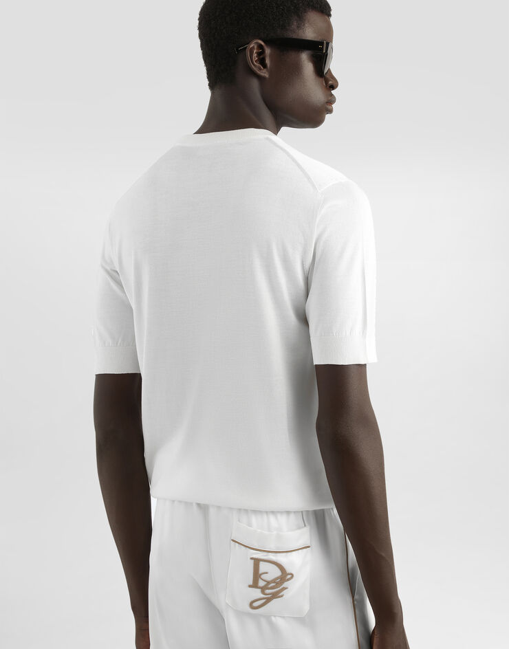 Dolce & Gabbana Rundhalspullover aus Seide DG-Stickerei Weiss GXX03ZJBSK3