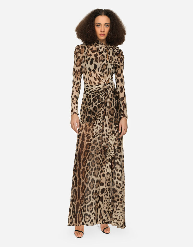 Dolce & Gabbana Kleid aus Georgette mit Leopardenprint und Schleife Animal-Print F6ACGTIS1LP