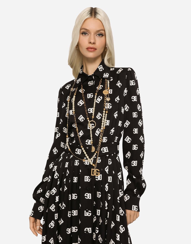 Dolce & Gabbana Longuette-Kleid aus Charmeuse DG-Print allover Mehrfarbig F6ARQTFSA4I