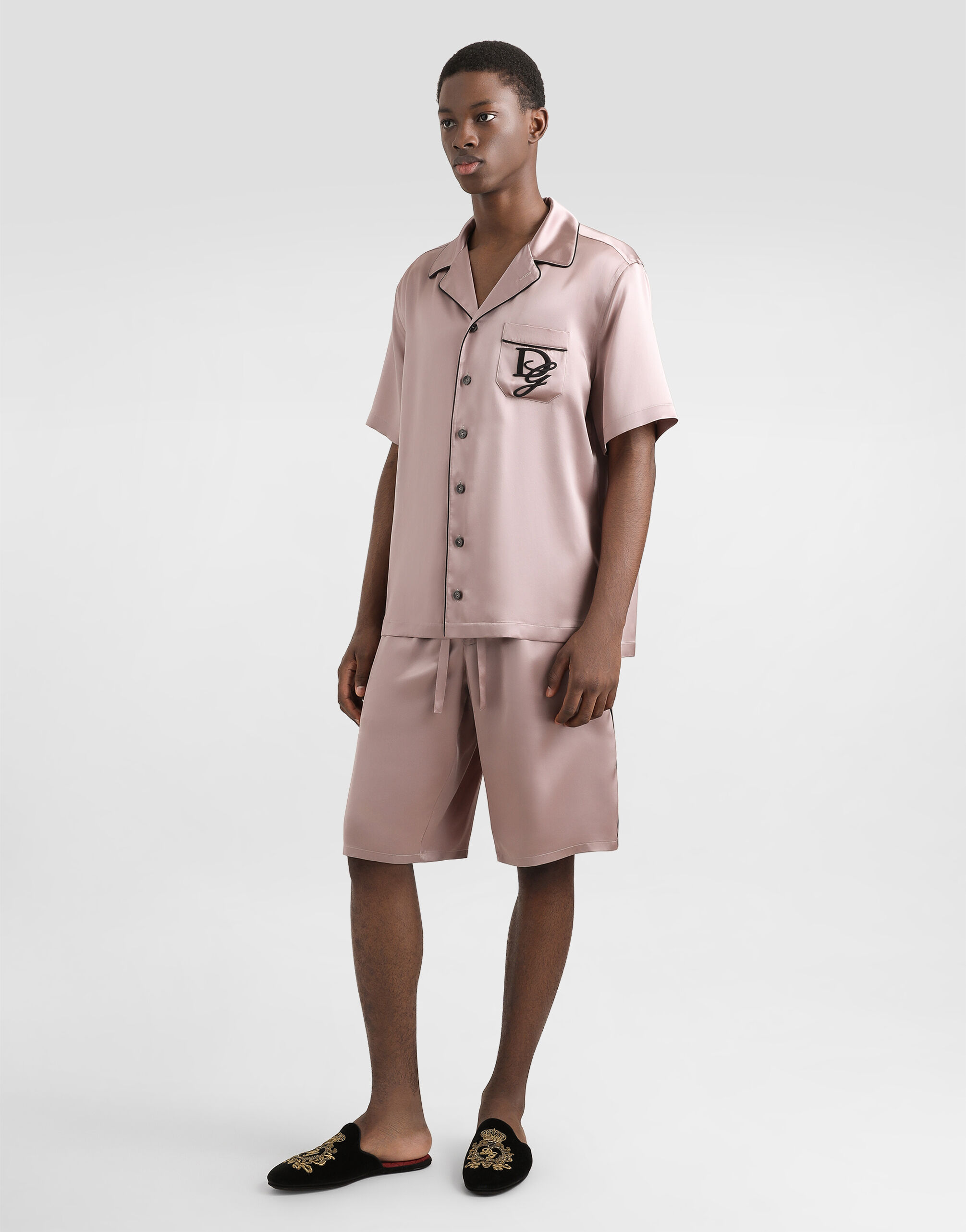 ショートパンツ DOLCE & GABBANA Silk bermuda shorts Pink Silk shorts in Lilac for Men | Dolce&Gabbana®
