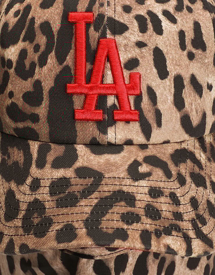 Dolce & Gabbana بالاكلافا مطبّعة بنقشة الفهد Los Angeles Dodgers من Dolce&Gabbana X ’47 Dolce & Gabbana بالاكلافا مطبّعة بنقشة الفهد Los Angeles Dodgers من Dolce&Gabbana X ’47 Multicolor IH153MGI218