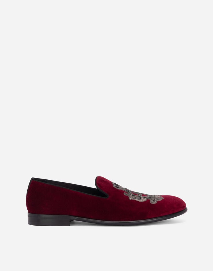 Dolce & Gabbana Slipper de terciopelo con blasón bordado Burdeos A50490AO249
