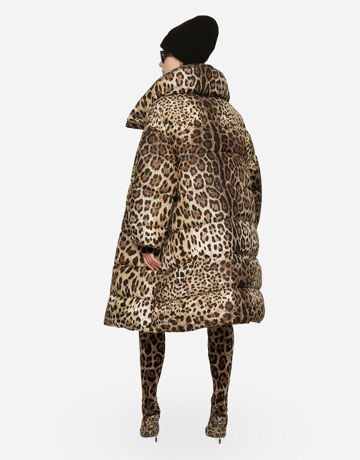 Dolce&Gabbana Chenille jumpsuit with jacquard leopard design Mehrfarbig F6ANQTFJ7D5