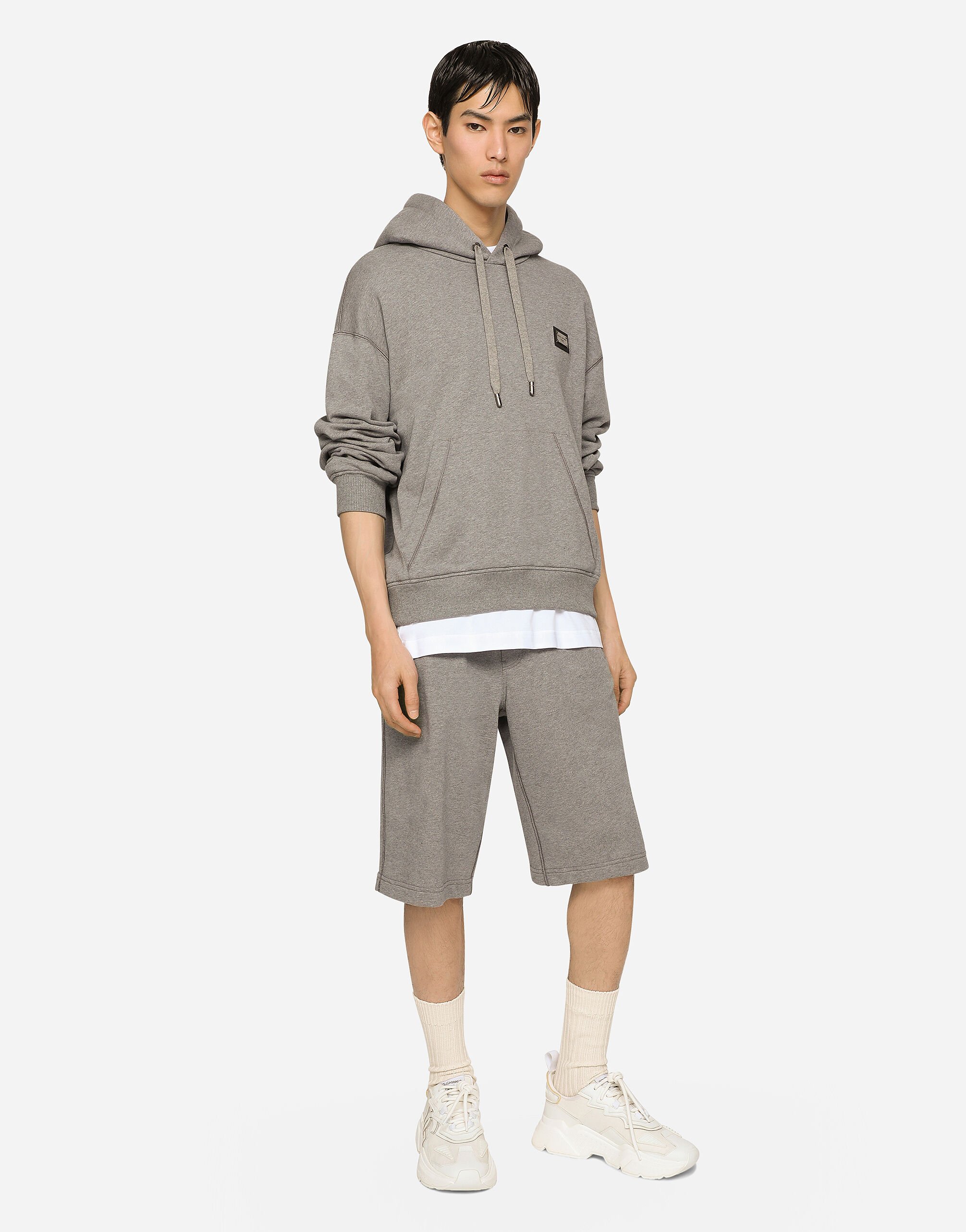 Tシャツ・カットソー DOLCE  GABBANA Men Hoodies G9AQVTG7M8GN0634 Gray Dolce & Gabbana logo-print Cotton Hoodie | Grey | FARFETCH