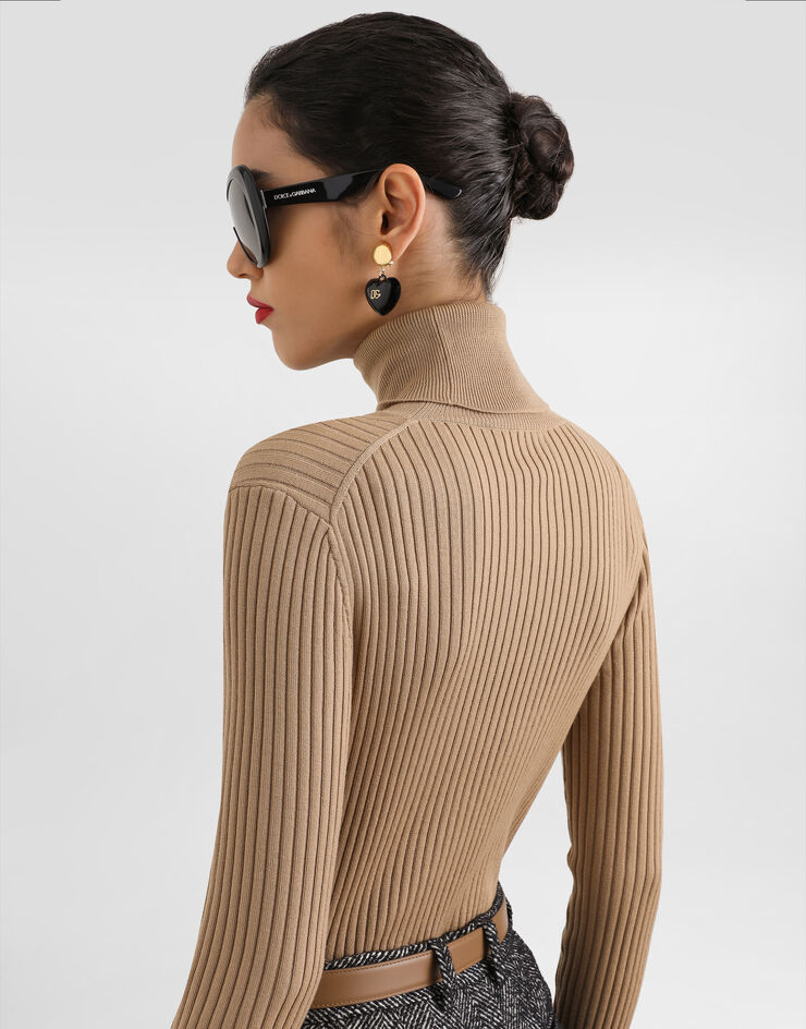 Dolce & Gabbana Wool turtleneck pullover Beige FXW34TJDVDC
