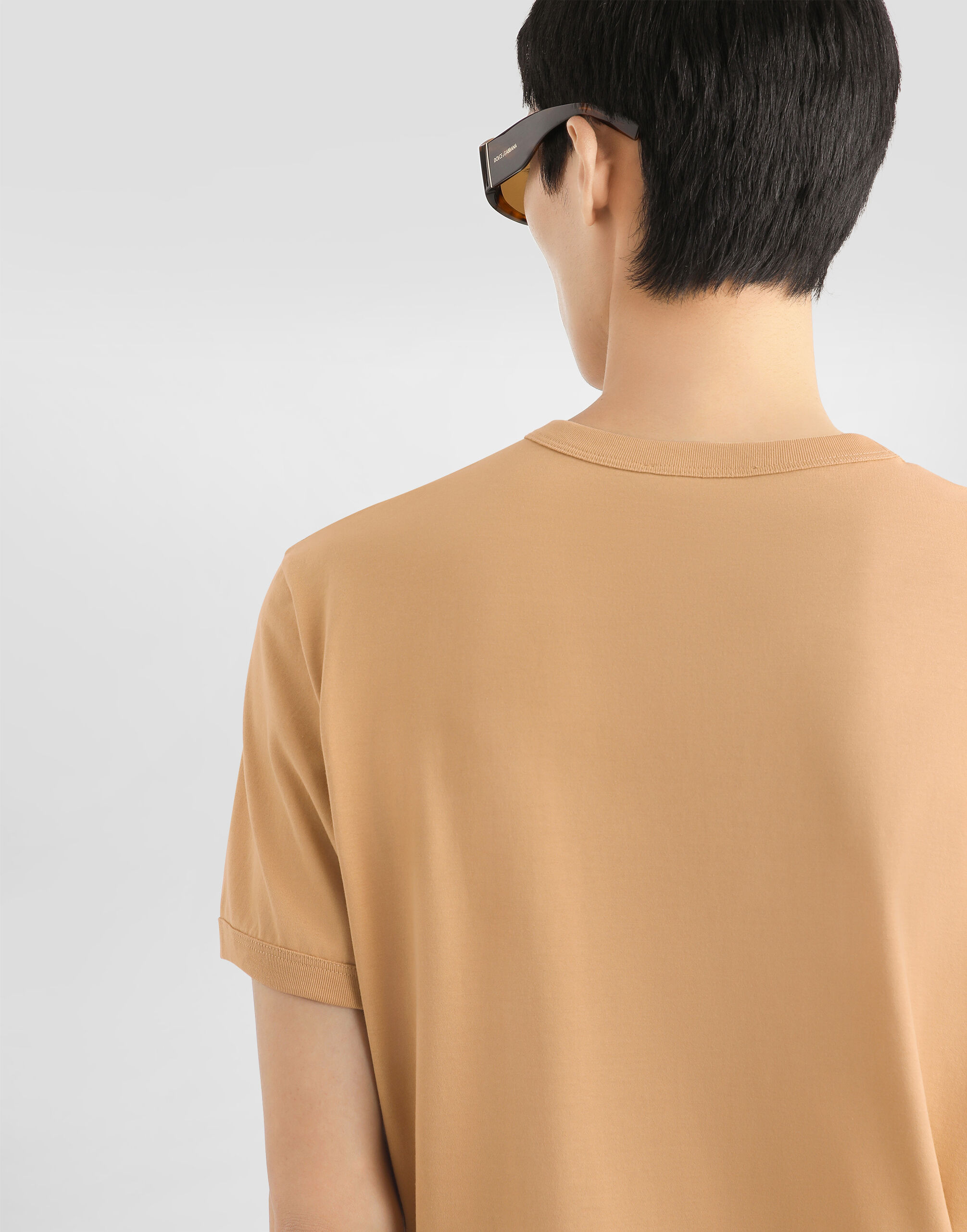 Cotton t-shirt with patch in Beige for Men | Dolce&Gabbana®
