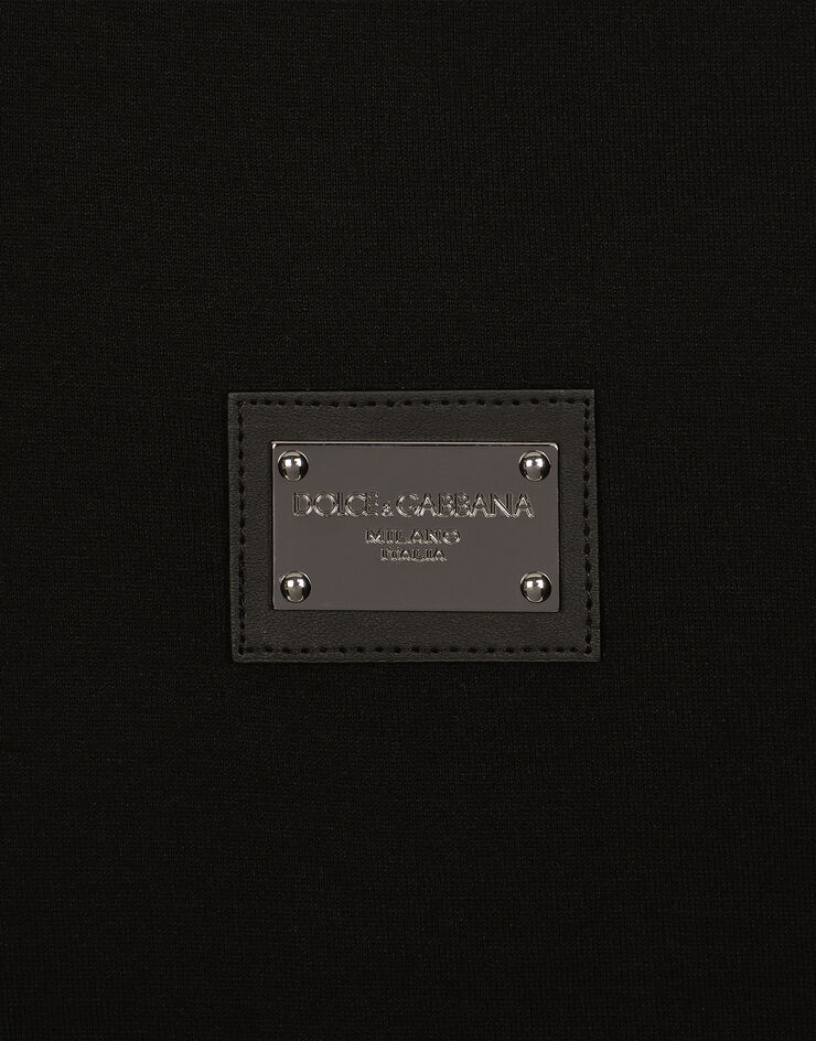 Dolce & Gabbana T-shirt scollo a V cotone con placca logata Nero G8PT2TG7F2I