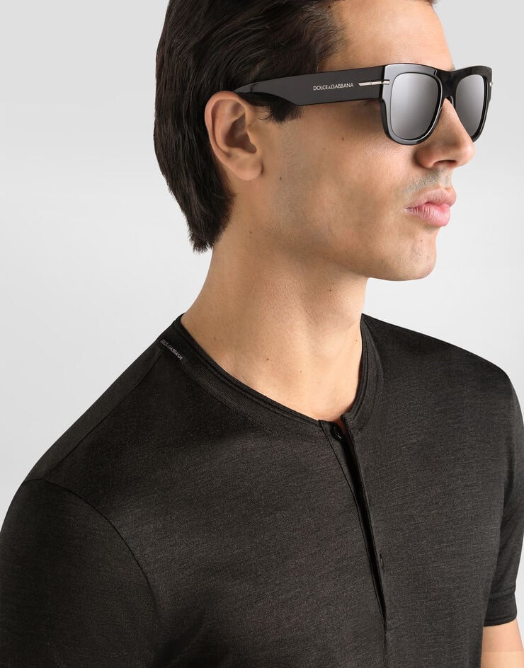 Dolce & Gabbana Silk serafino t-shirt Dolce & Gabbana Silk serafino t-shirt Grey G8QK3TG7P0F