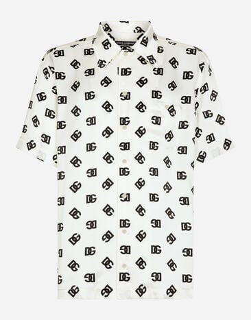 Dolce & Gabbana قميص هاواي حرير بطبعة شعار DG بيج G2SZ6TFUBGF