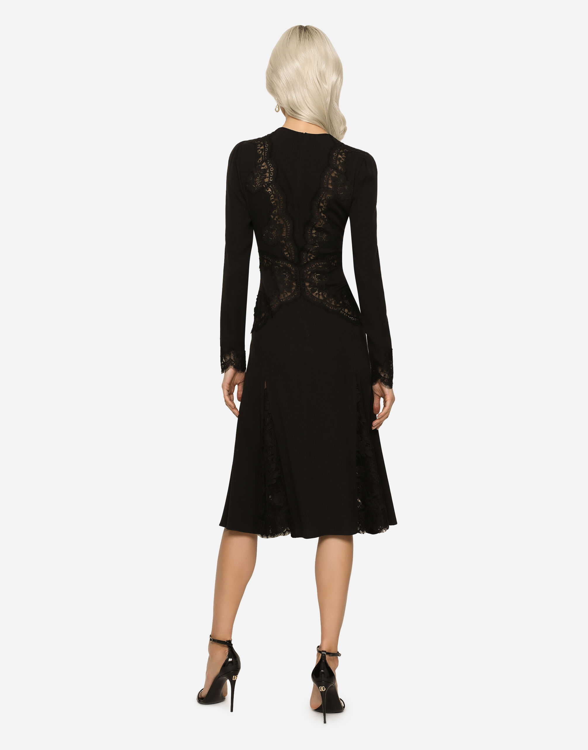 スカート Dolce & Gabbana Chantilly Lace Skirt 여성용 블랙 Charmeuse midi skirt with Chantilly lace inserts