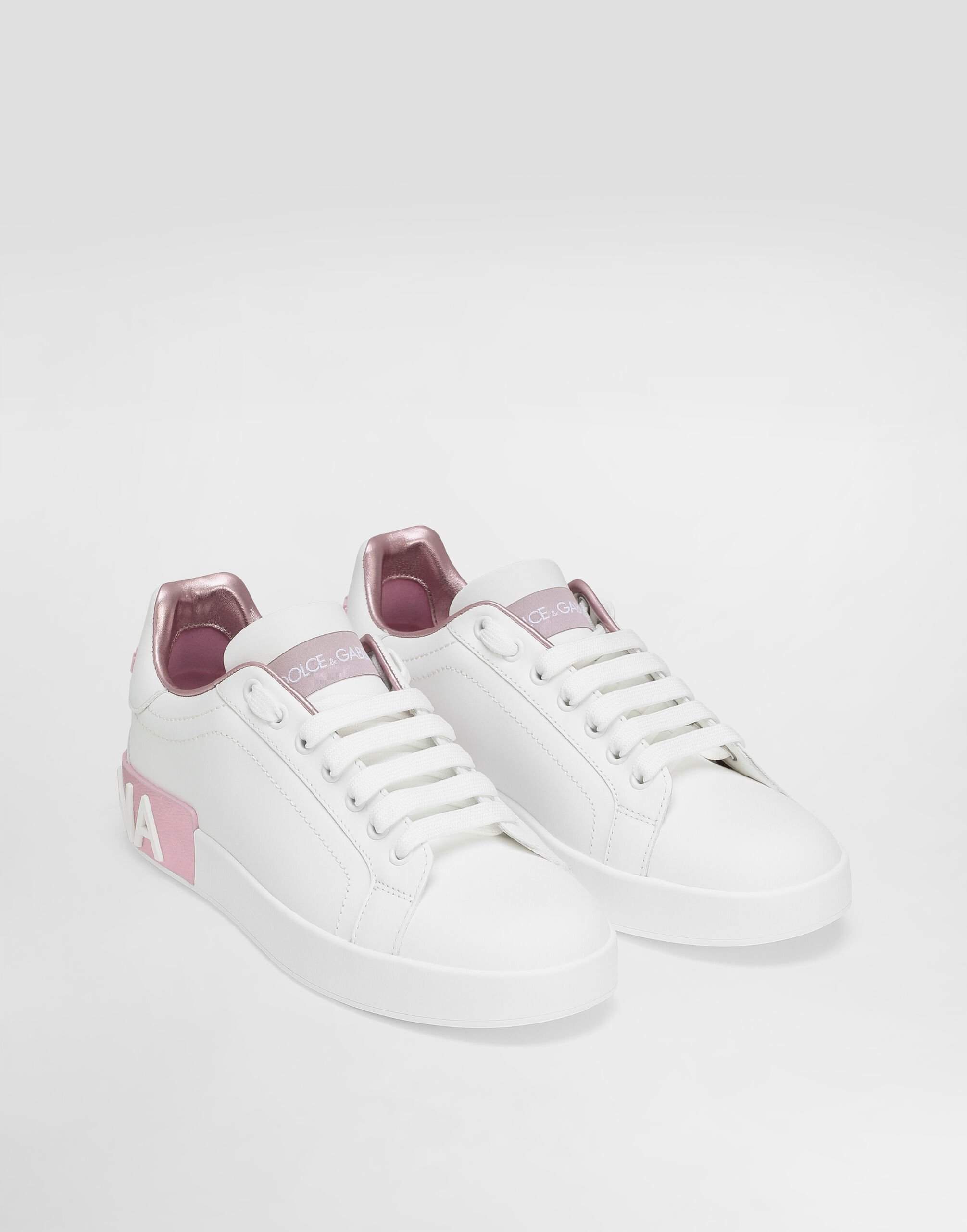 スニーカー DOLCE & GABBANA Woman Sneakers Pink CK1544AX615 87587 Calfskin nappa Portofino sneakers in White/Pink for Women