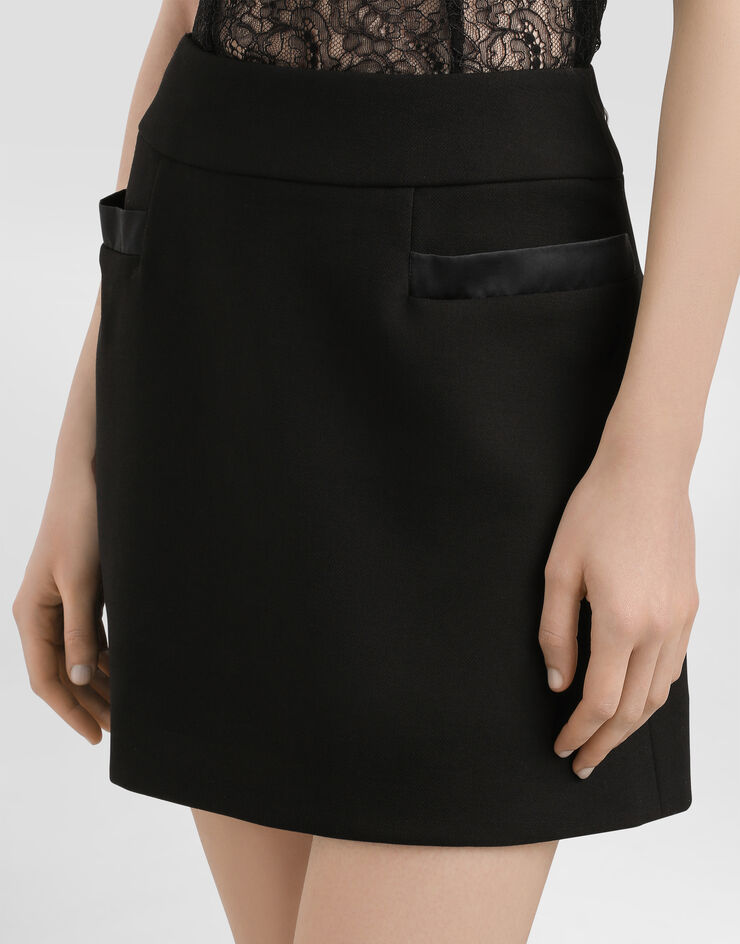 Dolce & Gabbana Rock mit Schößchen aus Doppelkrepp Schwarz F4C4PTFU2L8