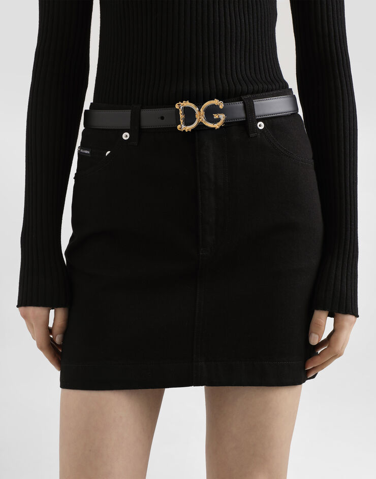 Dolce & Gabbana حزام من جلد العجل بشعار أسود BE1348AZ831