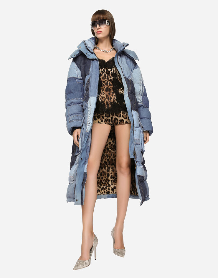 Dolce & Gabbana Top de raso con estampado de leopardo y aplicaciones de encaje Estampado Animalier F72K9TFSAXY