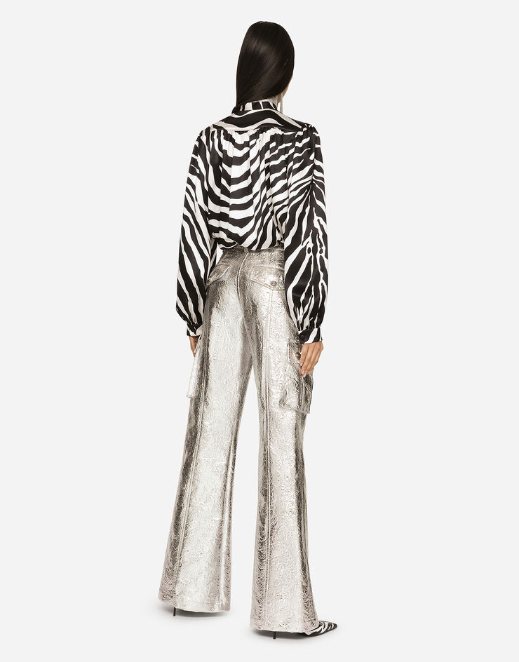 Dolce & Gabbana Camisa de raso con estampado de cebra con chalina Multicolor F5P92TIS1NV