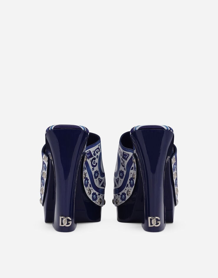 Dolce&Gabbana Zueco en piel de becerro brillante con estampado de mayólica Multicolor CV0065AI412