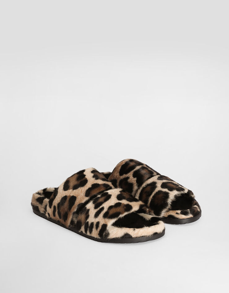 Dolce & Gabbana Sandalias DG Casual en piel de cabra kid con estampado leopardo Multicolor A80574A0087