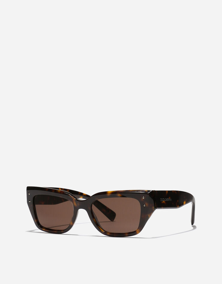 Dolce & Gabbana نظارة شمسية DG Sharped بني VG446BVP273