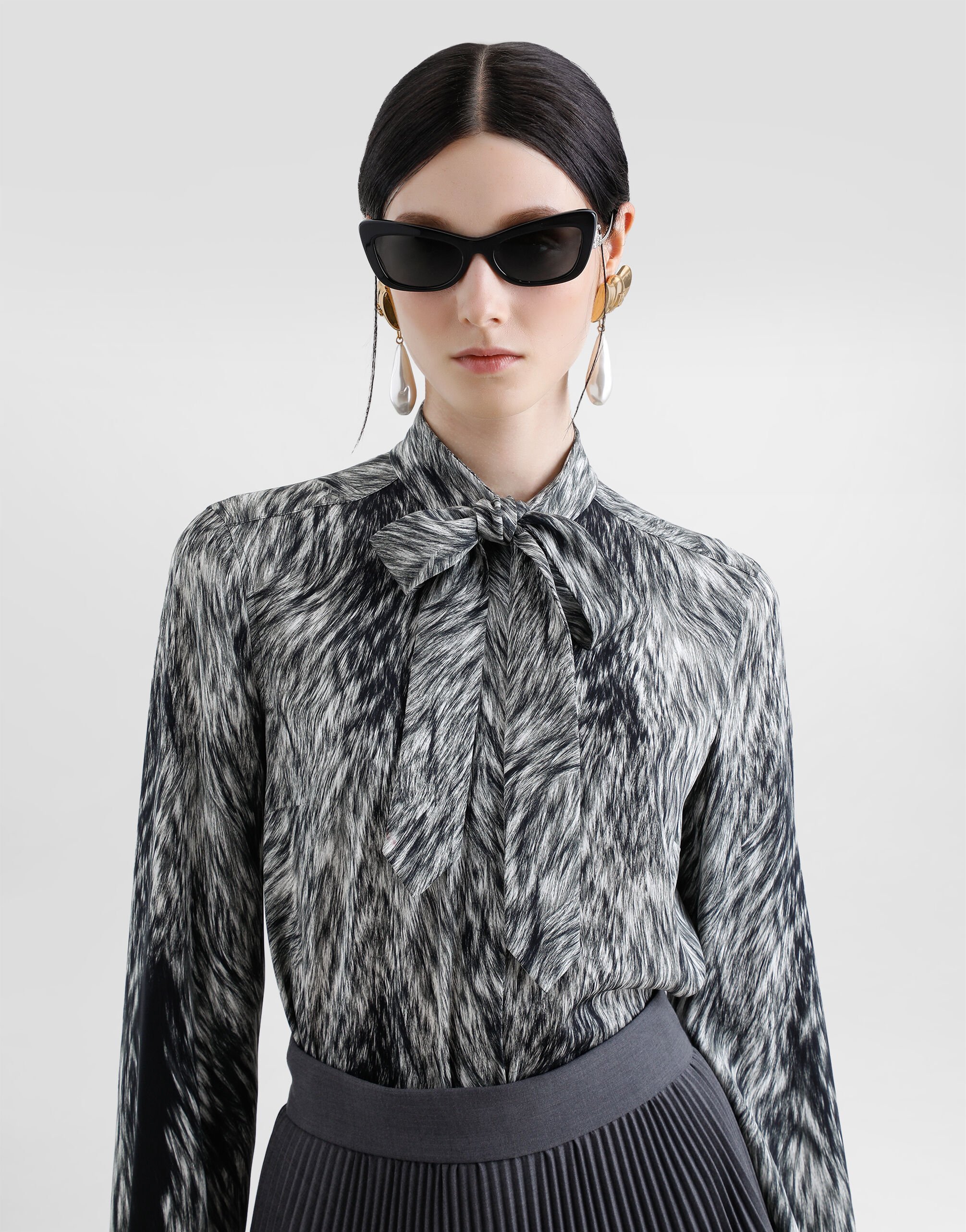 DOLCE&GABBANA モジー Fur-print charmeuse shirt with pussy-bow in Grey for Women