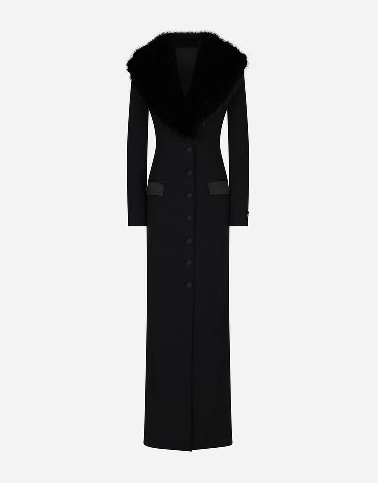 Dolce&Gabbana Langer Mantel aus Seidengeorgette mit Kunstfellkragen Schwarz F0W0VTFUAFZ