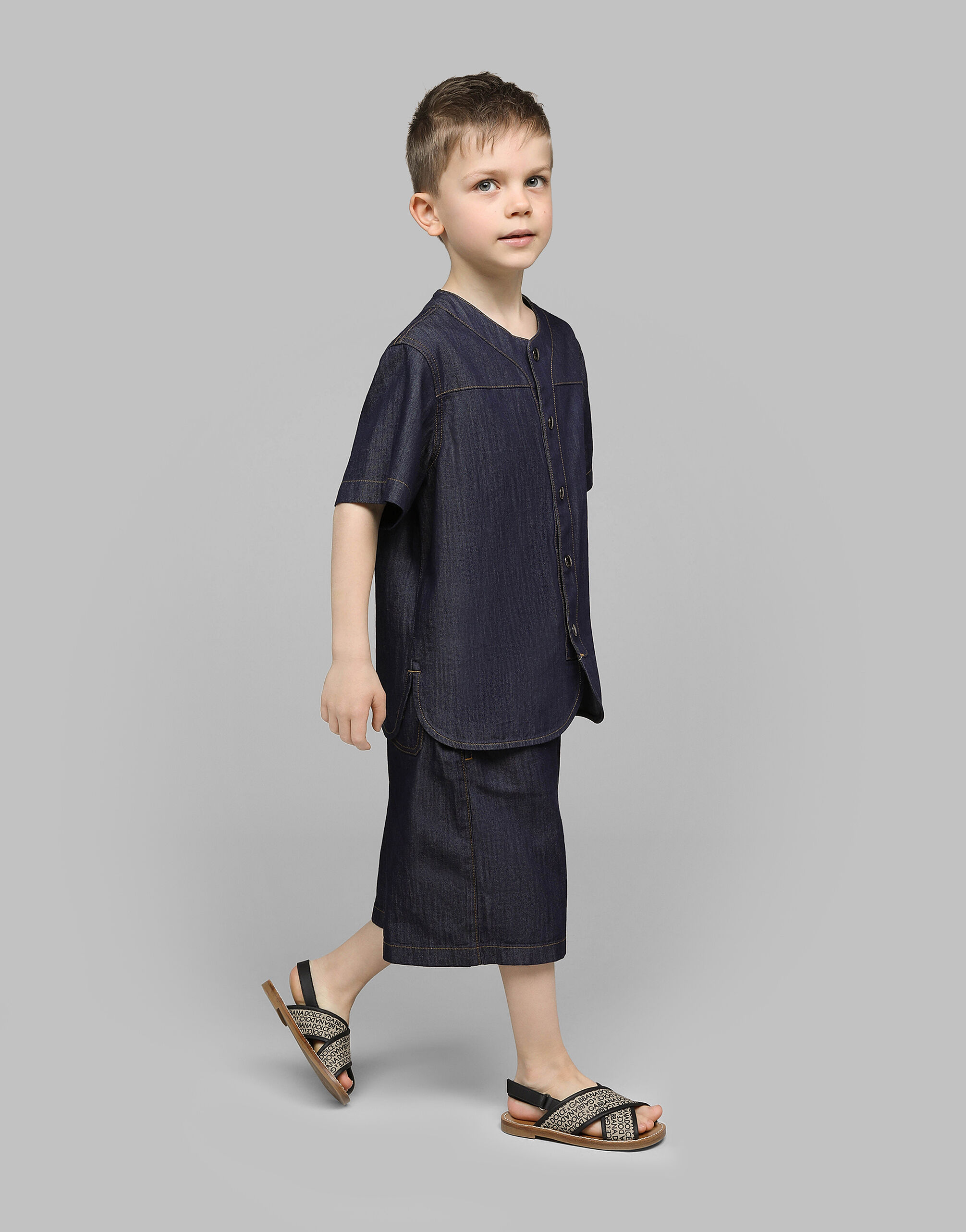Multicolorのボーイズ DGロゴ デニム ショートパンツ | Dolce&Gabbana®